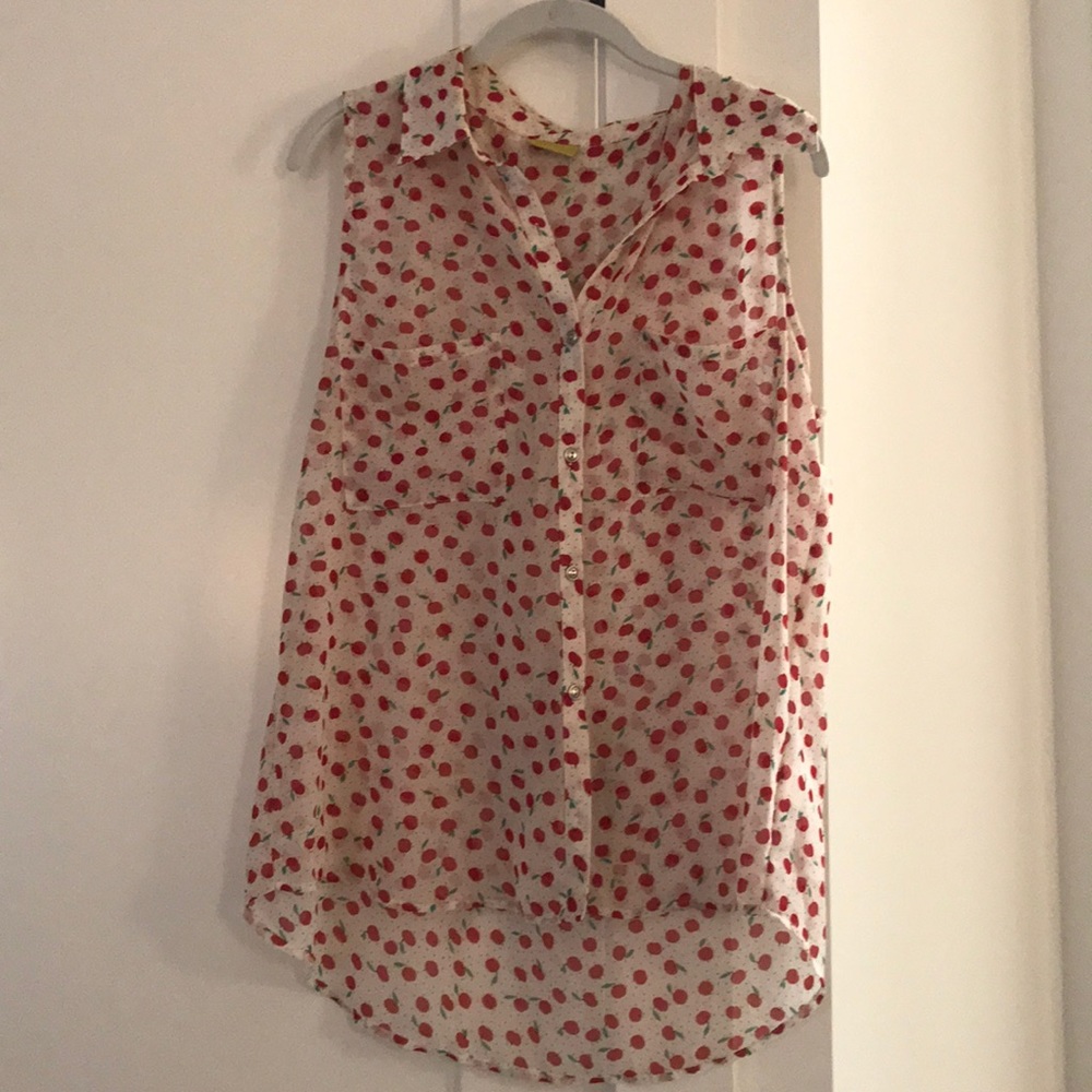 Sleeveless blouse